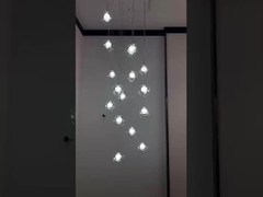 Escalera larga lámpara colgante de bolas de vidrio luz de techo LED iluminación creativa para el hogar lámpara de araña moderna