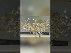 Escalera moderna araña acrílico mariposa forma dúplex sala de estar comedor LED escaleras