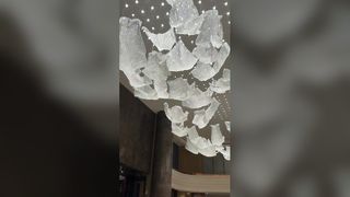 Lámparas de techo decorativas estéticas para sala de estar con hojas caídas de vidrio ámbar de estilo europeo personalizadas