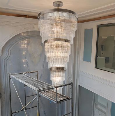 Iluminación de candelabros de cristal de color púrpura nórdico para escalera de hotel boda personalizada gran vestíbulo