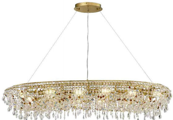 Las hermosas lámparas de cristal del vestíbulo