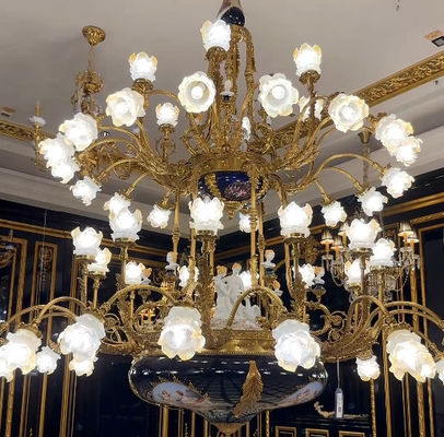 Elegancia europea Gran vestíbulo de 2 pisos Lustrero grandes luminarias Museos Edificios históricos