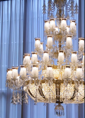 Gran candelabro de cristal moderno de techo alto