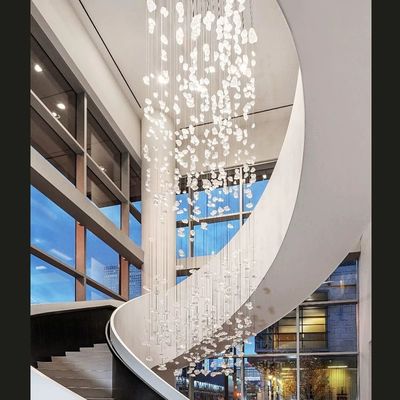 Luces colgantes personalizadas Escalera larga de lujo 110V Luz de panal de miel LED Deformable Luz modular colgante