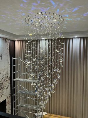Edificio Duplex Largo de Cristal Mariposa Villa Hotel Club Luz Lujo Escalera Espiral Lustrero Accesorios