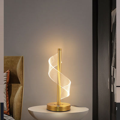 Lámpara de mesa decorativa acrílica moderna Modelo de habitación de hotel Dormitorio junto a la cama Lámpara de ambiente de lectura