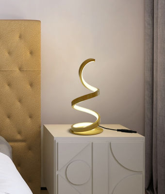 Nuevo Dormitorio de Dormitorio de Oro Simple Espiral Acrílico Metal Hotel de lujo lámpara de mesa decorativa