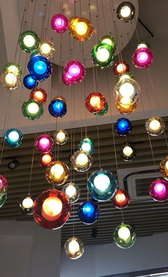 Escalera larga lámpara colgante de bolas de vidrio luz de techo LED iluminación creativa para el hogar lámpara de araña moderna
