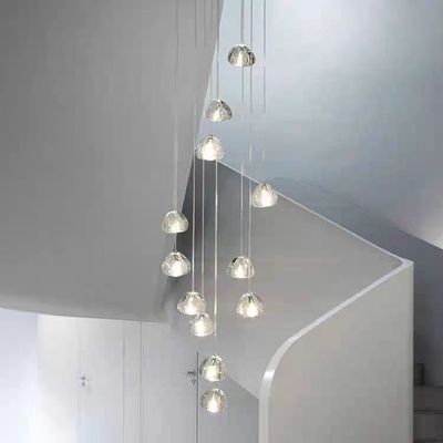 Decoración de hoteles Escalera de cristal luz colgante con bola transparente y cuerpo de cristal