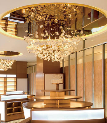 Gran candelabro de vestíbulo para el vestíbulo del hotel y el hogar moderno K9 diseño de mariposa de cristal con tamaño personalizado y acero inoxidable